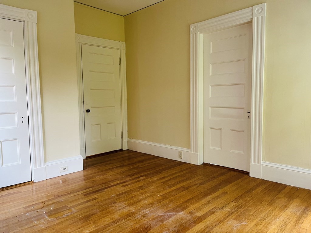 4 bed, 2 bath apartment for rent at 15 Auburn Unit A, Coolidge Corner — photo 10 of 16