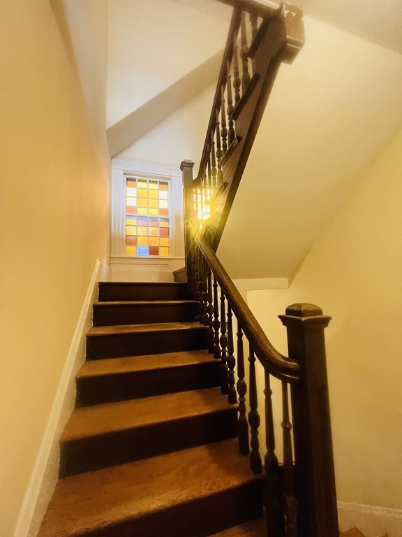 4 bed, 2 bath apartment for rent at 15 Auburn Unit A, Coolidge Corner — photo 11 of 16