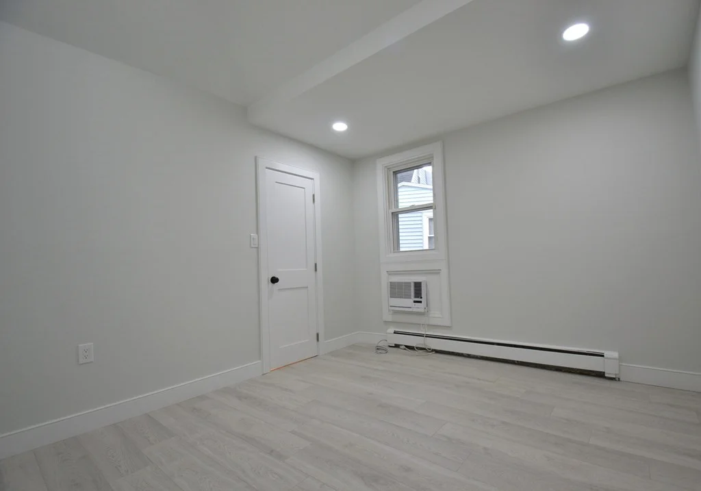 2 bed, 1 bath apartment for rent at 15 Avalon St, Beachmont — photo 11 of 14