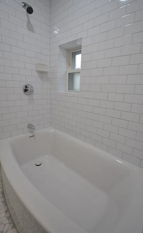 2 bed, 1 bath apartment for rent at 15 Avalon St, Beachmont — photo 9 of 14