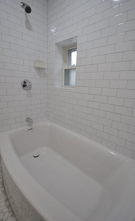 2 bed, 1 bath apartment for rent at 15 Avalon St Unit 0, Revere — photo 9 of 14