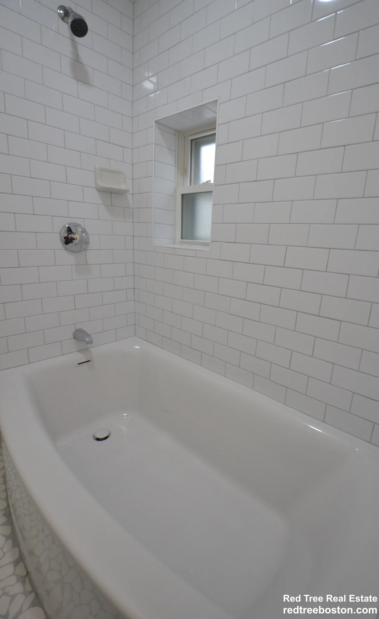 2 bed, 1 bath apartment for rent at 15 Avalon St Unit 1, Revere — photo 10 of 15