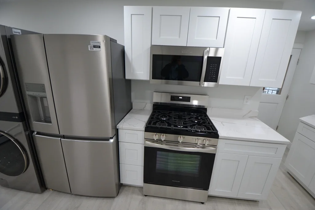 2 bed, 1 bath apartment for rent at 15 Avalon St Unit 15, Revere — photo 5 of 13