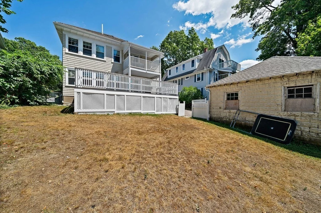3 bed, 2 bath apartment for rent at 15 Avalon Unit 1, Milton — photo 24 of 26