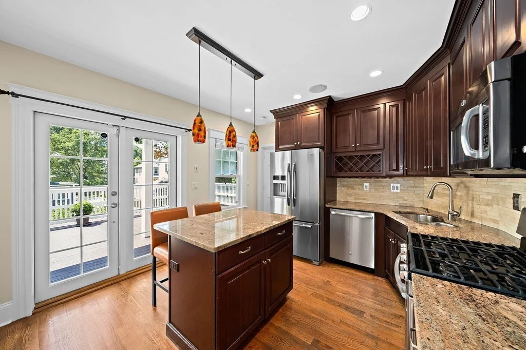3 bed, 2 bath apartment for rent at 15 Avalon Unit 1, Milton — photo 2 of 26