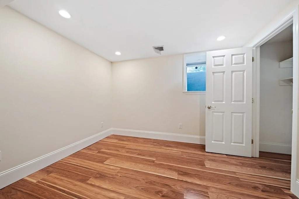 3 bed, 2 bath apartment for rent at 15 Avalon Unit 1, Milton — photo 16 of 26