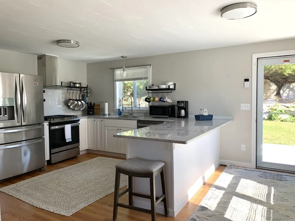 3 bed, 2 bath apartment for rent at 15 Avenue A St, Wareham — photo 9 of 27