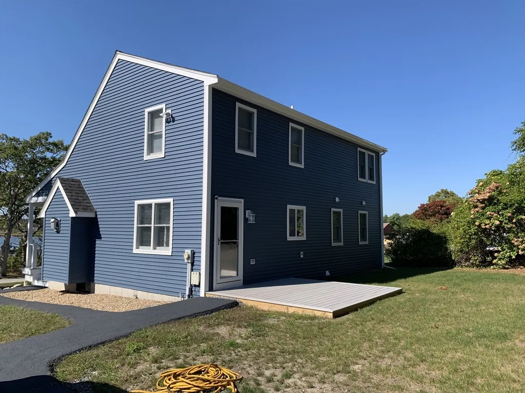 3 bed, 2 bath apartment for rent at 15 Avenue A St, Wareham — photo 2 of 27