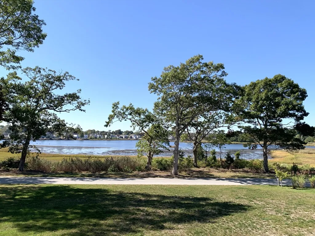 3 bed, 2 bath apartment for rent at 15 Avenue A St, Wareham — photo 4 of 27