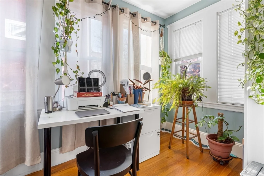 2 bed, 1 bath apartment for rent at 15 Batchelder St Unit 15, Fells — photo 2 of 31
