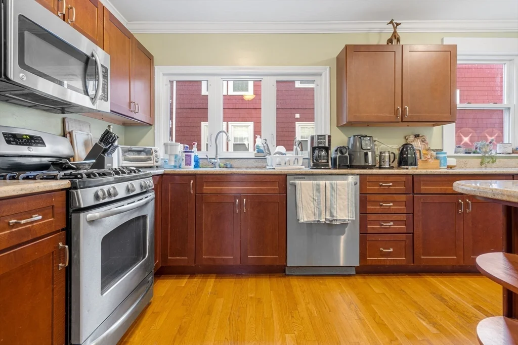 2 bed, 1 bath apartment for rent at 15 Batchelder St Unit 15, Fells — photo 6 of 31