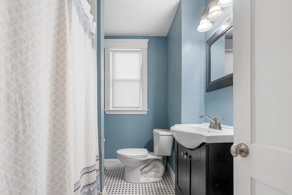 2 bed, 1 bath apartment for rent at 15 Batchelder St Unit 15, Fells — photo 15 of 31