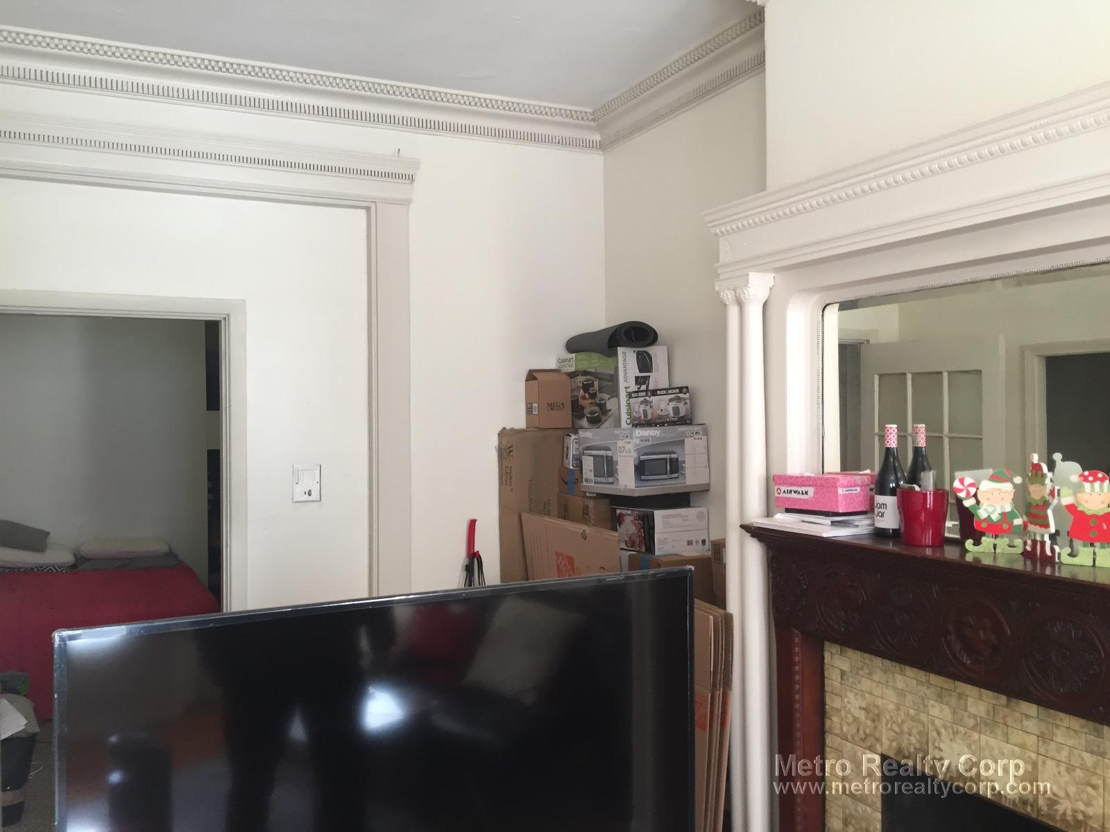 1 bed, 1 bath apartment for rent at 15 Bay State Rd Unit 3, Fenway — photo 14 of 15