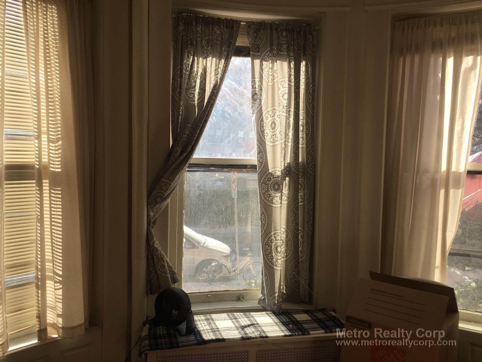 1 bed, 1 bath apartment for rent at 15 Bay State Rd Unit 3, Fenway — photo 7 of 15