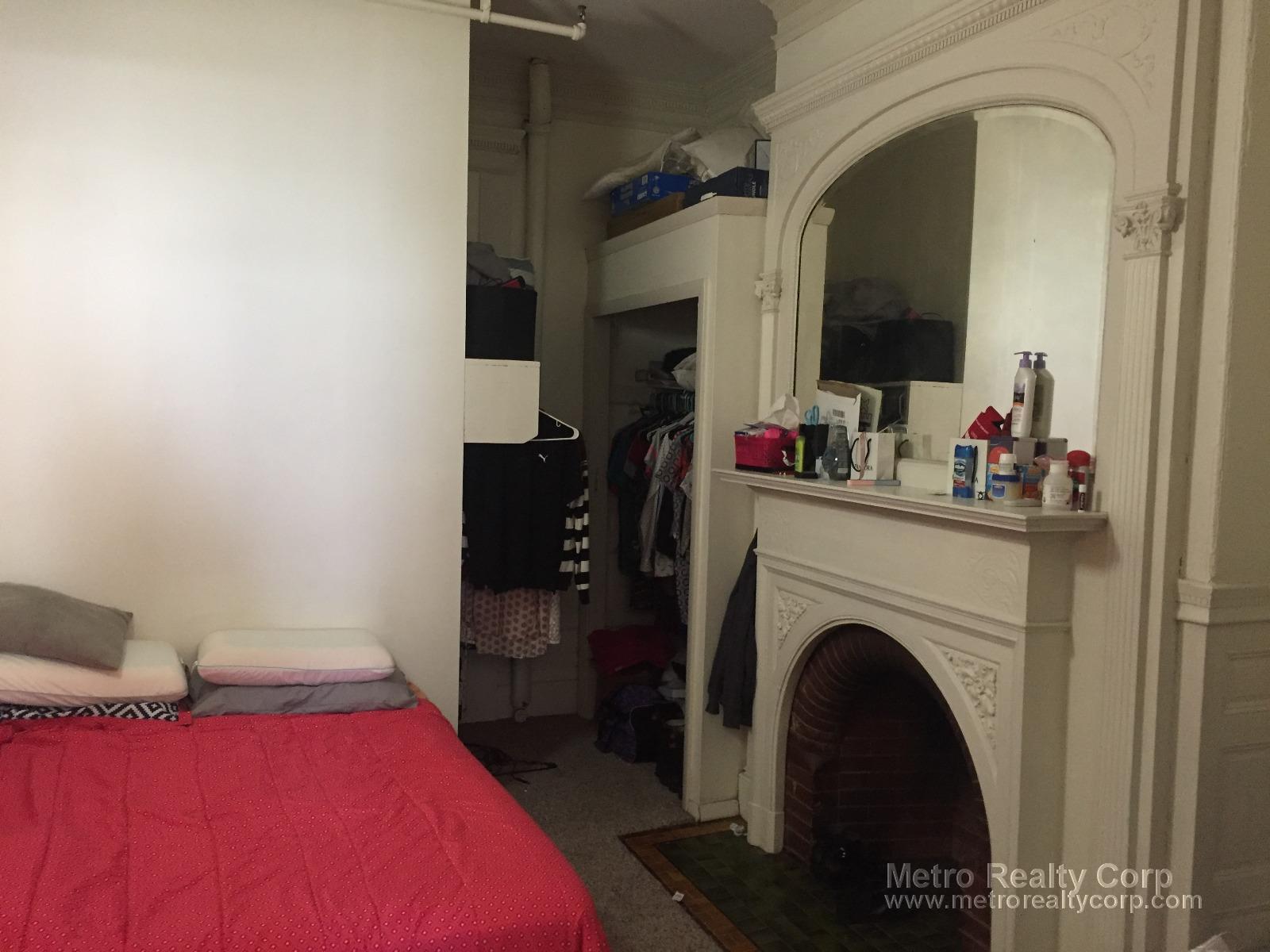 1 bed, 1 bath apartment for rent at 15 Bay State Rd Unit 3, Fenway — photo 13 of 15