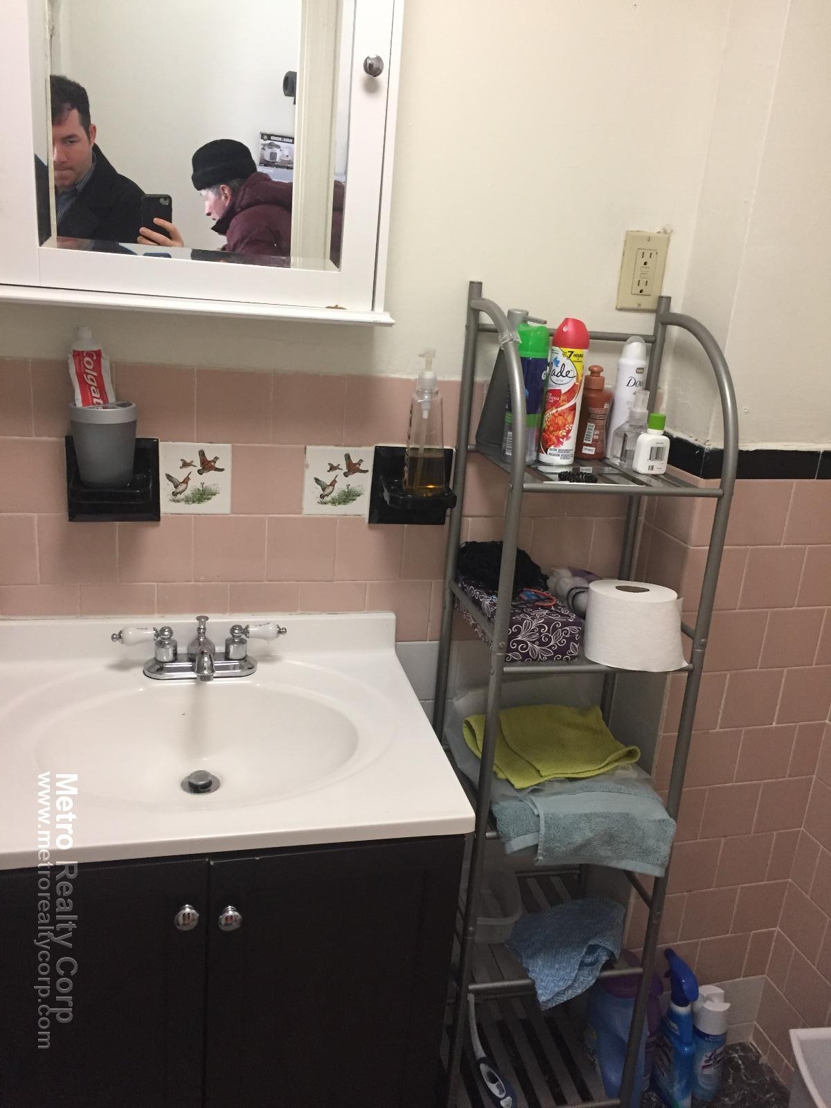 1 bed, 1 bath apartment for rent at 15 Bay State Rd Unit 3, Fenway — photo 10 of 15