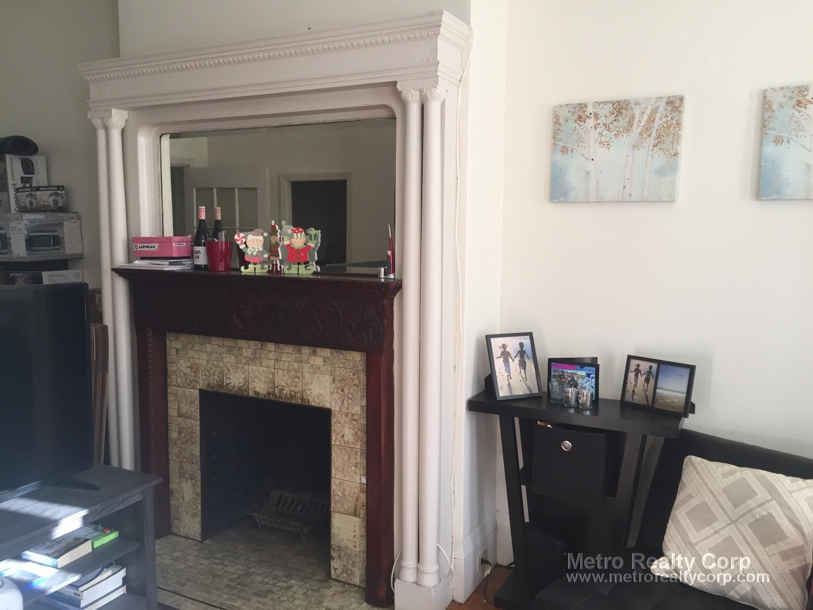 1 bed, 1 bath apartment for rent at 15 Bay State Rd Unit 3, Fenway — photo 9 of 15