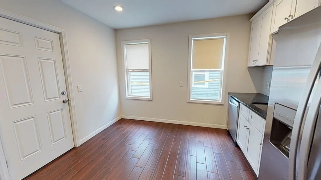 3 bed, 1 bath apartment for rent at 15 Bayside St Unit 2, Dorchester — photo 4 of 24