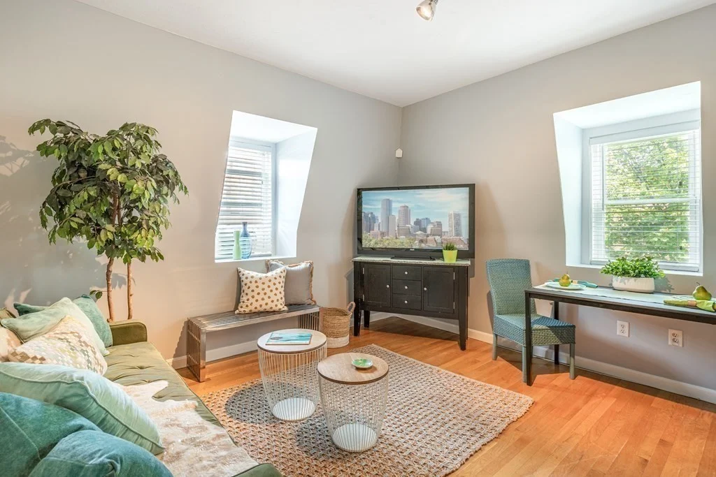 1 bed, 1 bath apartment for rent at 15 Beale St Unit 5, Dorchester