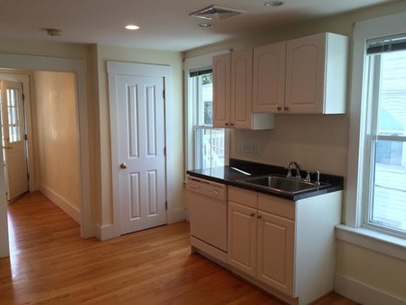2 bed, 1 bath apartment for rent at 15 Beech St Unit 3, Nonantum — photo 17 of 20