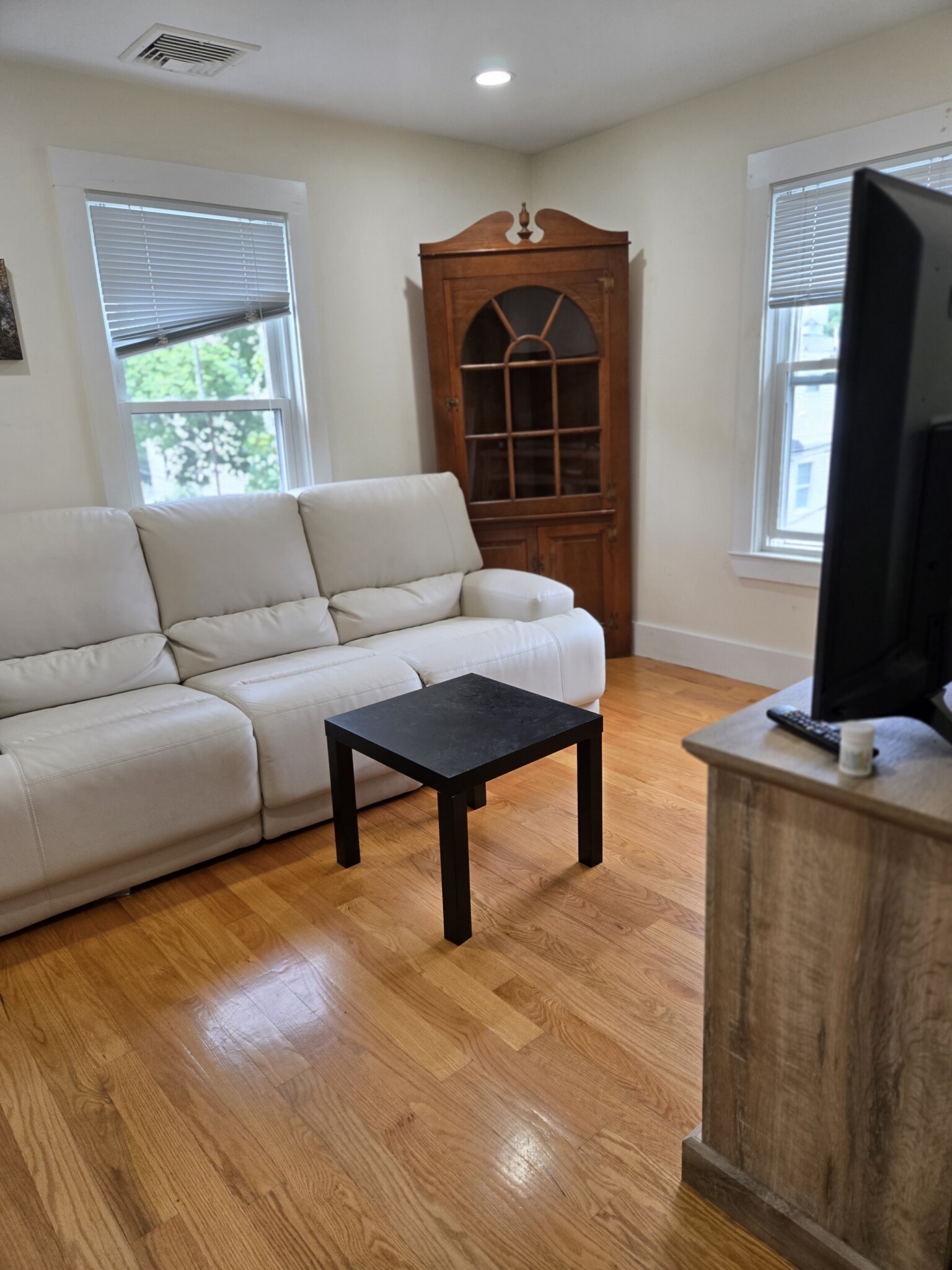 2 bed, 1 bath apartment for rent at 15 Beech St Unit 3, Nonantum — photo 4 of 20