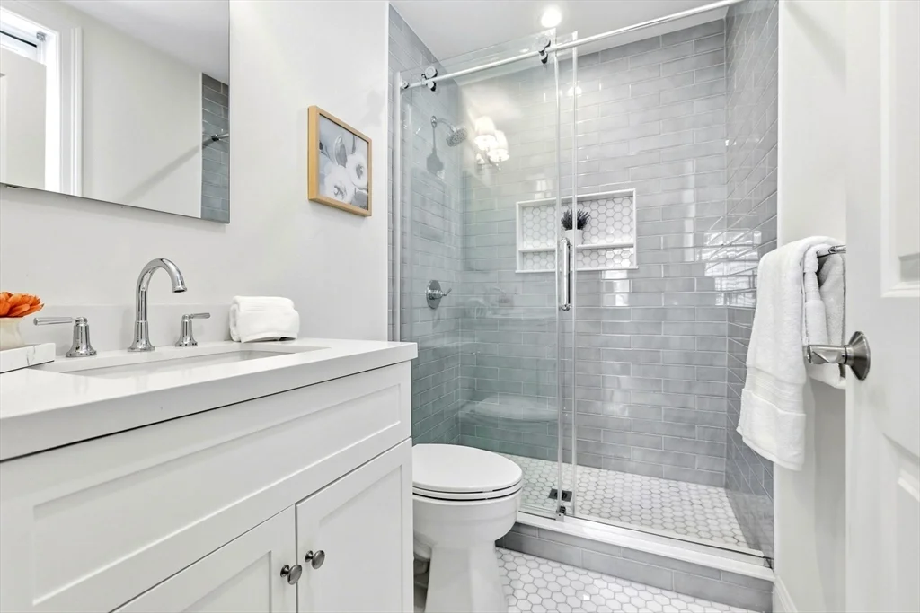 1 bed, 1 bath apartment for rent at 15 Belmont St Unit 1, Charlestown — photo 12 of 17