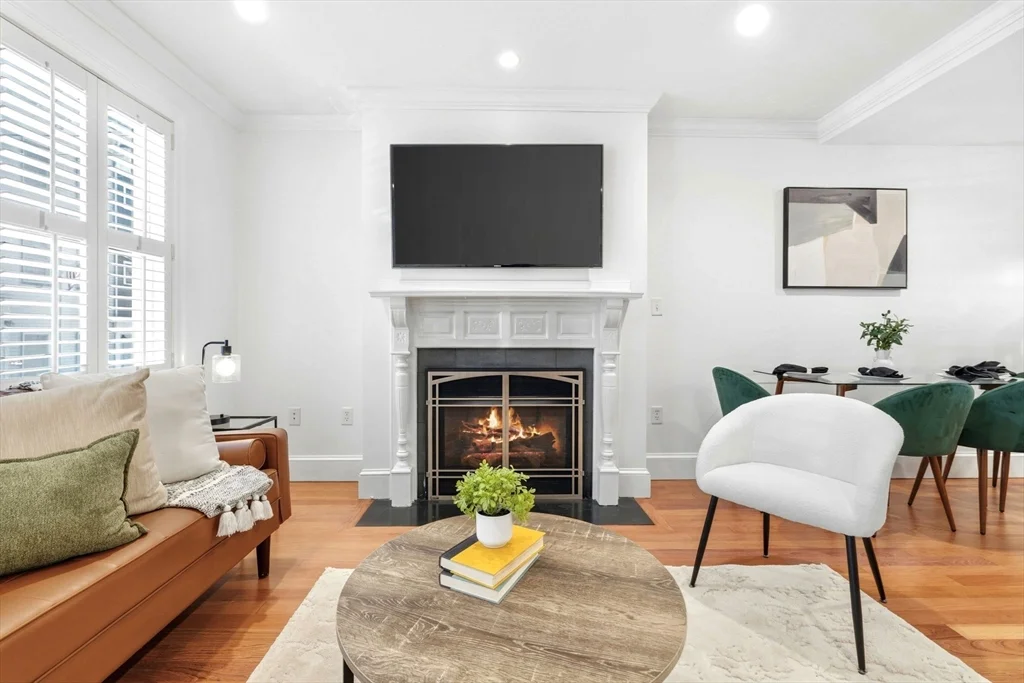 1 bed, 1 bath apartment for rent at 15 Belmont St Unit 1, Charlestown — photo 2 of 17