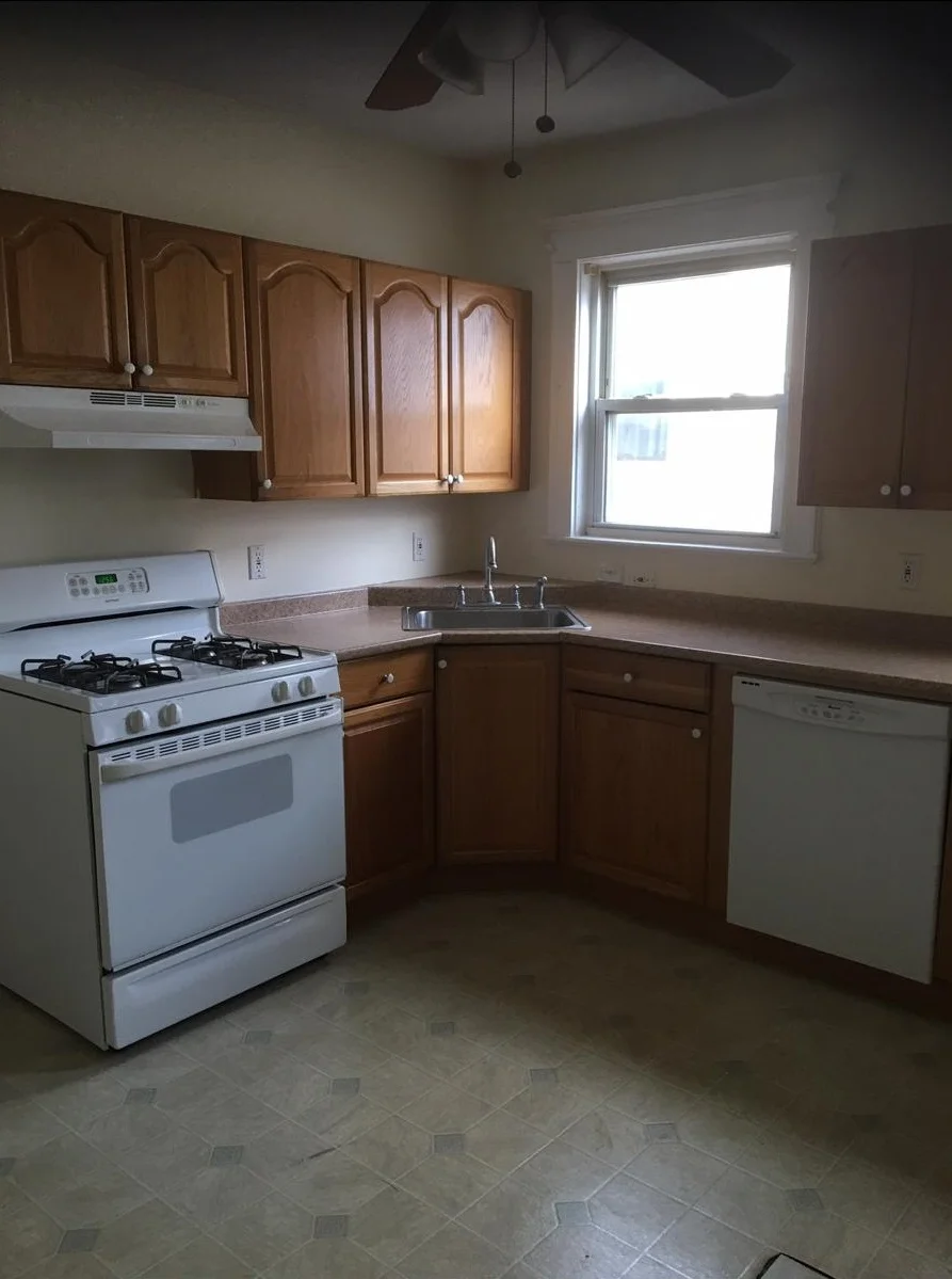 3 bed, 1 bath apartment for rent at 15 Belmont St Unit 3, Everett — photo 1 of 15