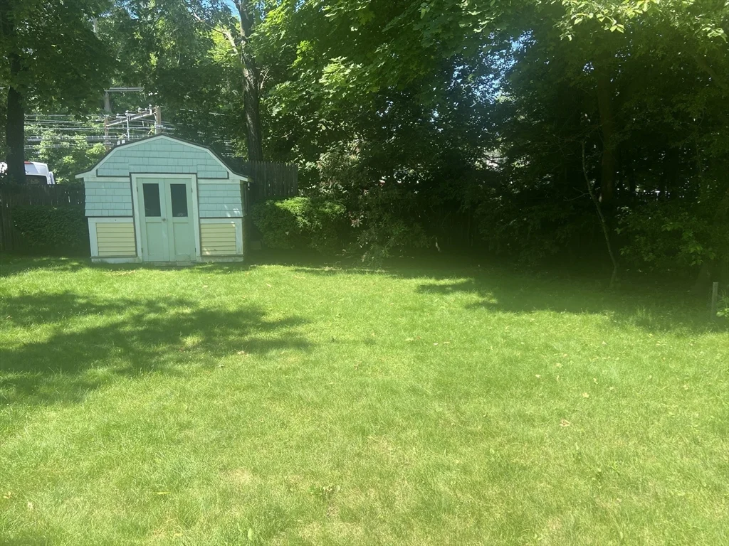 5 bed, 2 bath apartment for rent at 15 Bemuth Rd Unit 15, Newton — photo 15 of 15