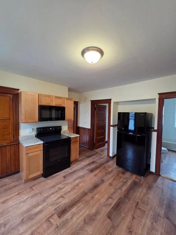 2 bed, 1 bath apartment for rent at 15 Berkmans St Unit 2, West Side — photo 7 of 13