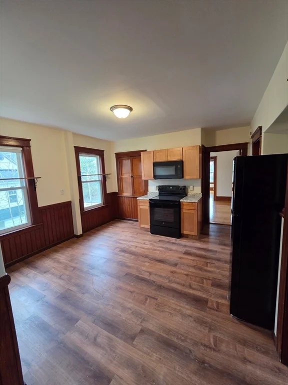 2 bed, 1 bath apartment for rent at 15 Berkmans St Unit 2, West Side — photo 6 of 13