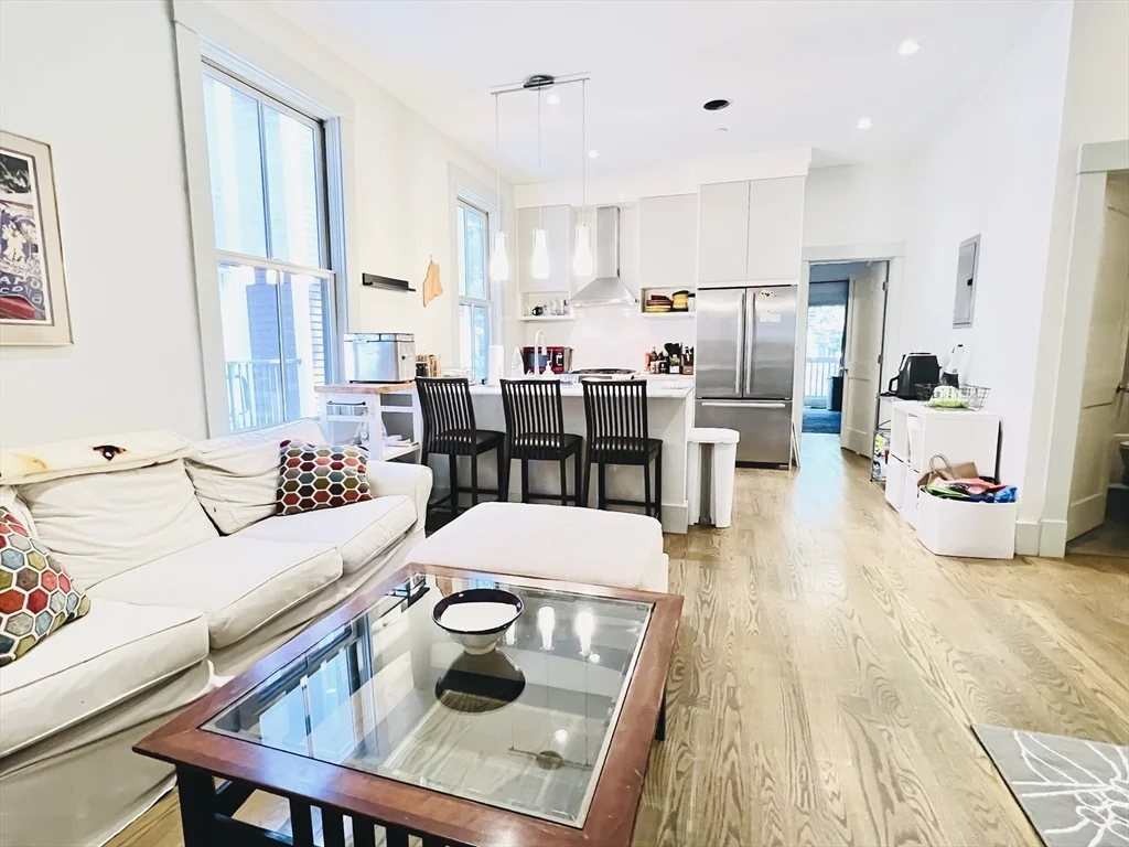 2 bed, 2 bath apartment for rent at 15 Boardman St Unit 1A, Central Square — photo 3 of 33