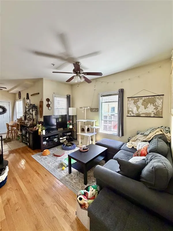 1 bed, 1 bath apartment for rent at 15 Bonair St Unit A, East Somerville — photo 4 of 10