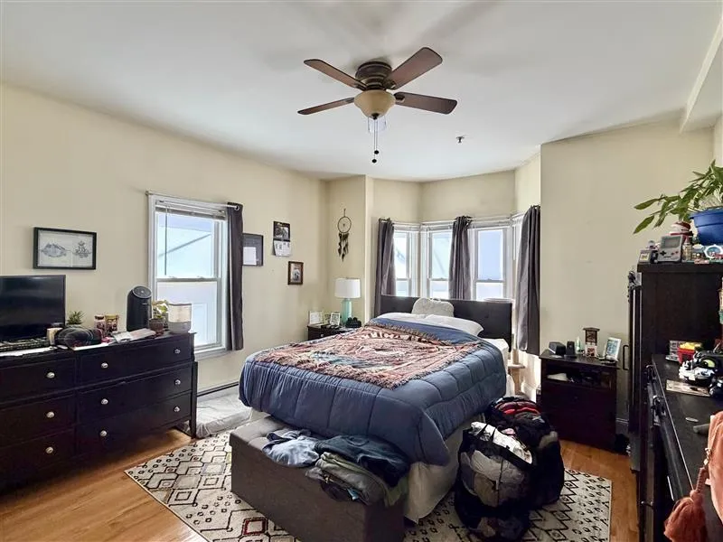 1 bed, 1 bath apartment for rent at 15 Bonair St Unit A, East Somerville — photo 5 of 10