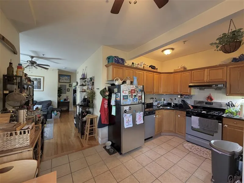 1 bed, 1 bath apartment for rent at 15 Bonair St Unit A, East Somerville — photo 2 of 10