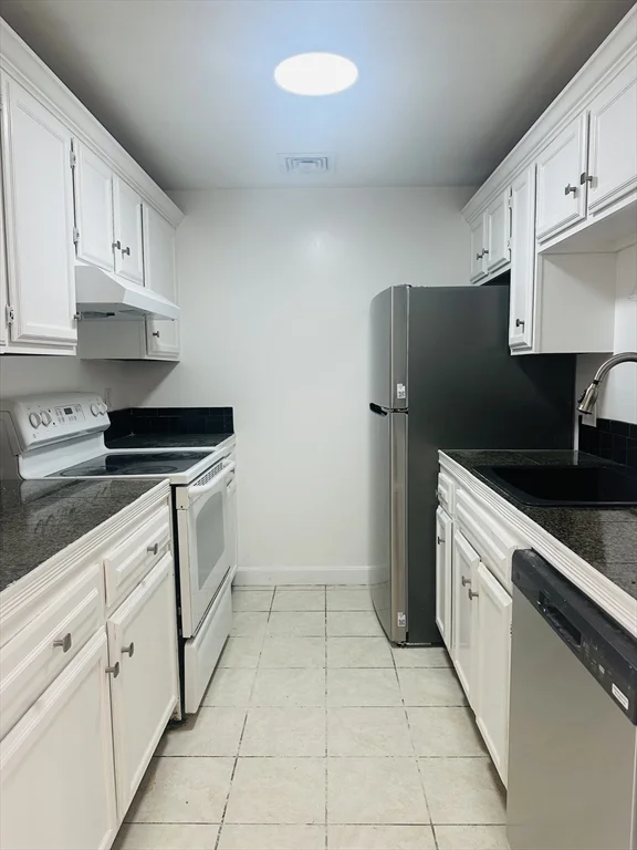 2 bed, 2 bath apartment for rent at 15 Bower Rd Unit E1, Quincy — photo 4 of 10