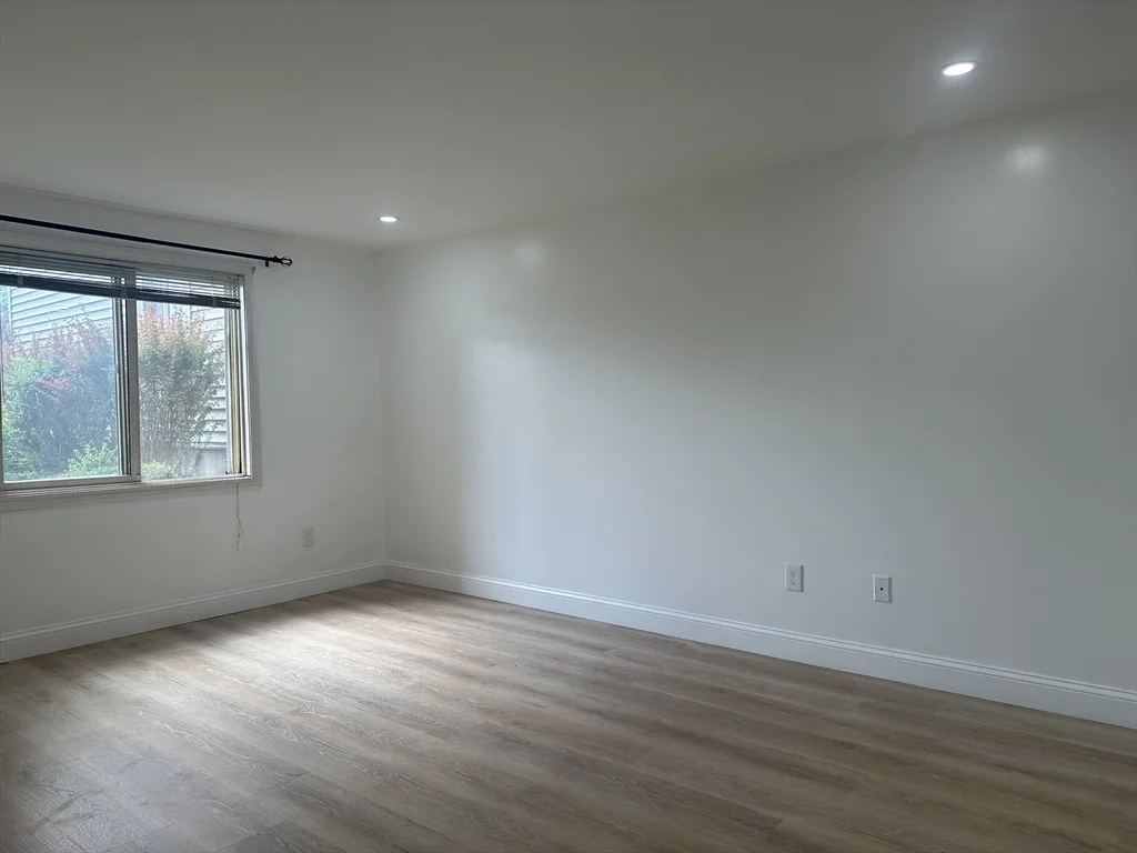2 bed, 2 bath apartment for rent at 15 Bower Rd Unit E1, Quincy — photo 9 of 10