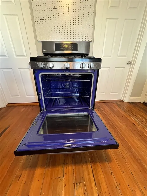 2 bed, 1 bath apartment for rent at 15 Bower St Unit 1, Lowell — photo 6 of 16