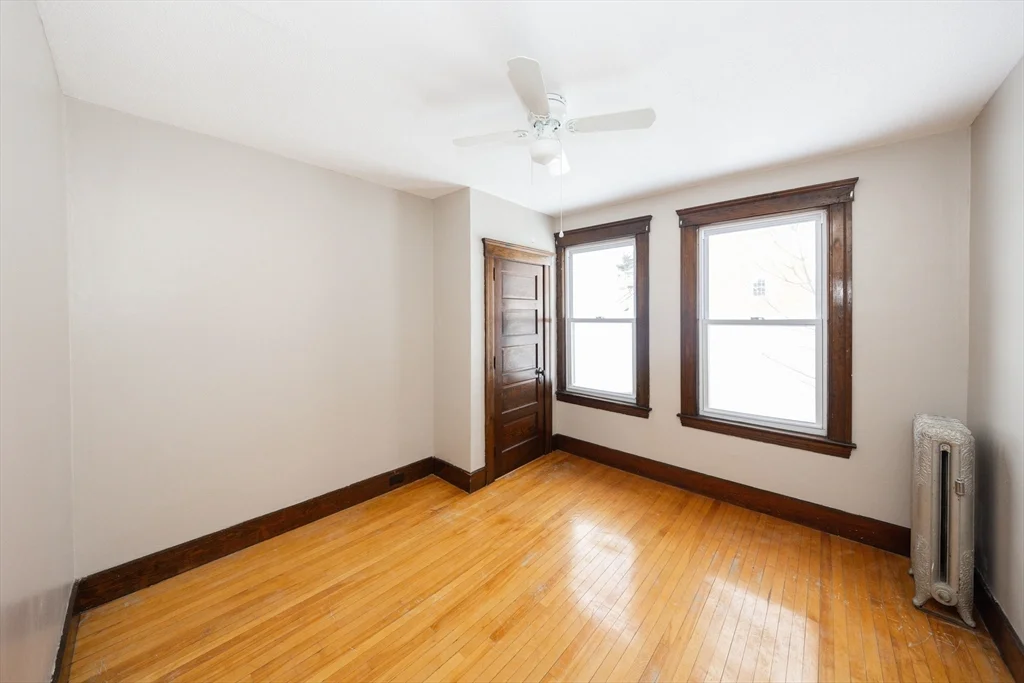 3 bed, 1 bath apartment for rent at 15 Boxford St Unit 2, Burncoat — photo 18 of 23