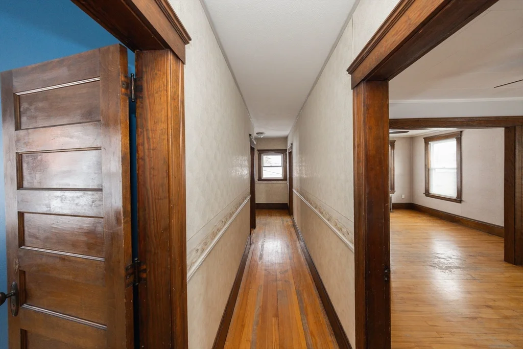 3 bed, 1 bath apartment for rent at 15 Boxford St Unit 2, Burncoat — photo 12 of 23