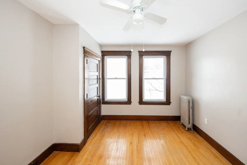 3 bed, 1 bath apartment for rent at 15 Boxford St Unit 2, Burncoat — photo 17 of 23