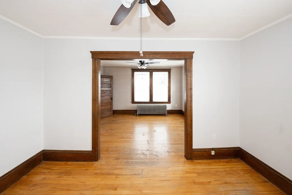 3 bed, 1 bath apartment for rent at 15 Boxford St Unit 2, Burncoat — photo 11 of 23