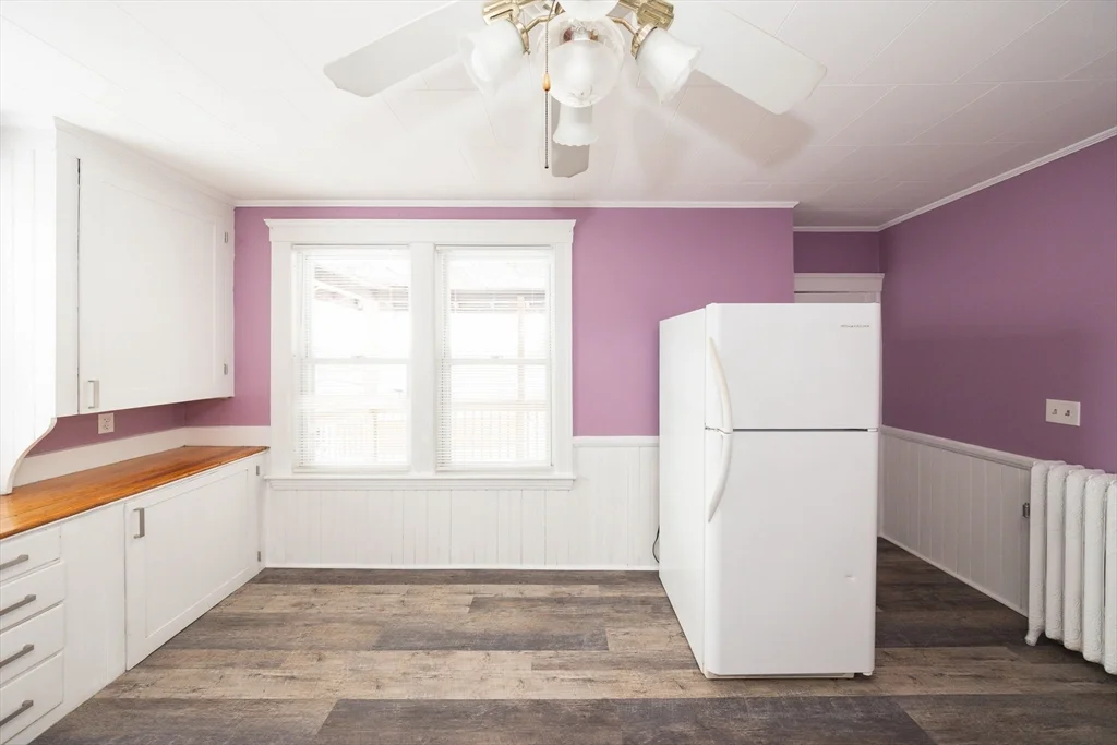 3 bed, 1 bath apartment for rent at 15 Boxford St Unit 2, Burncoat — photo 5 of 23