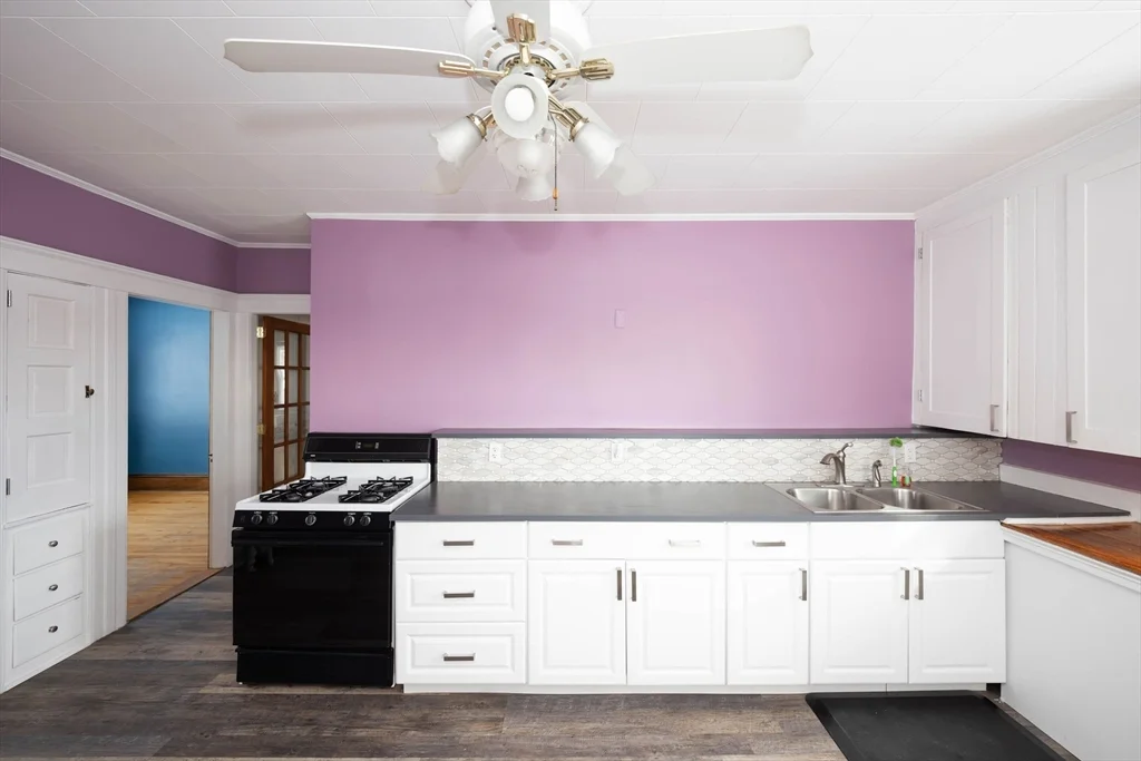 3 bed, 1 bath apartment for rent at 15 Boxford St Unit 2, Burncoat — photo 6 of 23