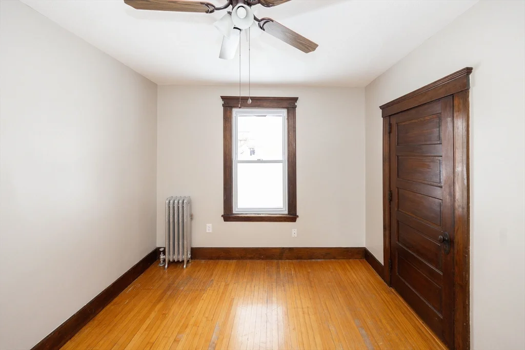 3 bed, 1 bath apartment for rent at 15 Boxford St Unit 2, Burncoat — photo 13 of 23