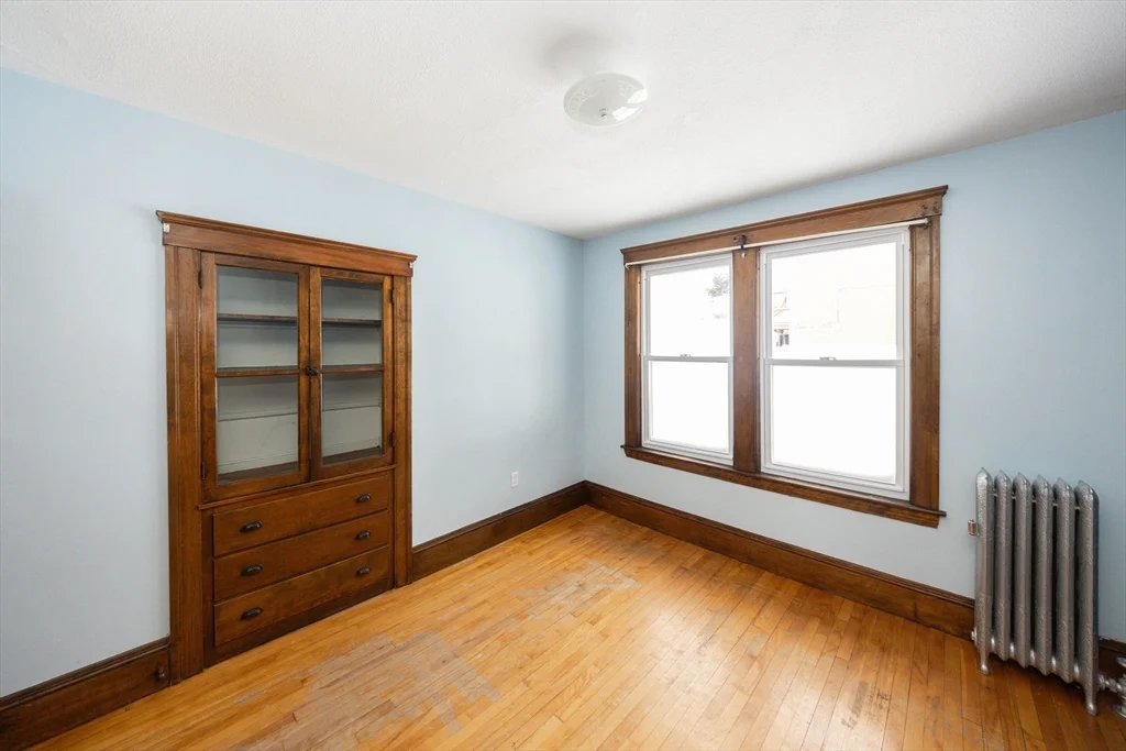3 bed, 1 bath apartment for rent at 15 Boxford St Unit 2, Burncoat — photo 15 of 23