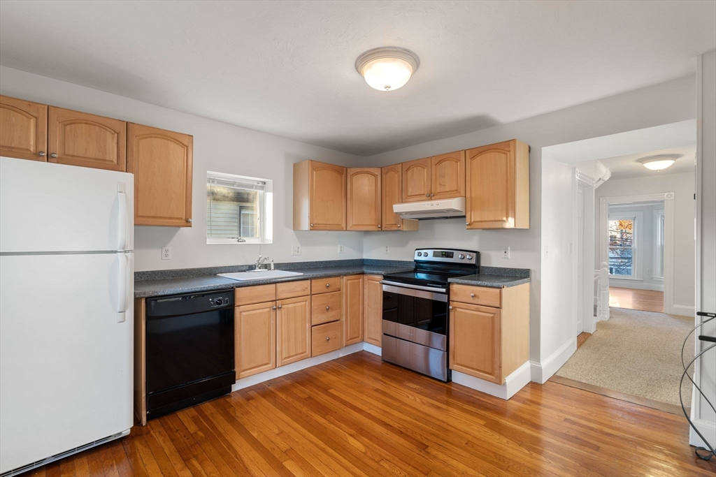 4 bed, 2 bath apartment for rent at 15 Bradbury St Unit 2, Allston — photo 3 of 24