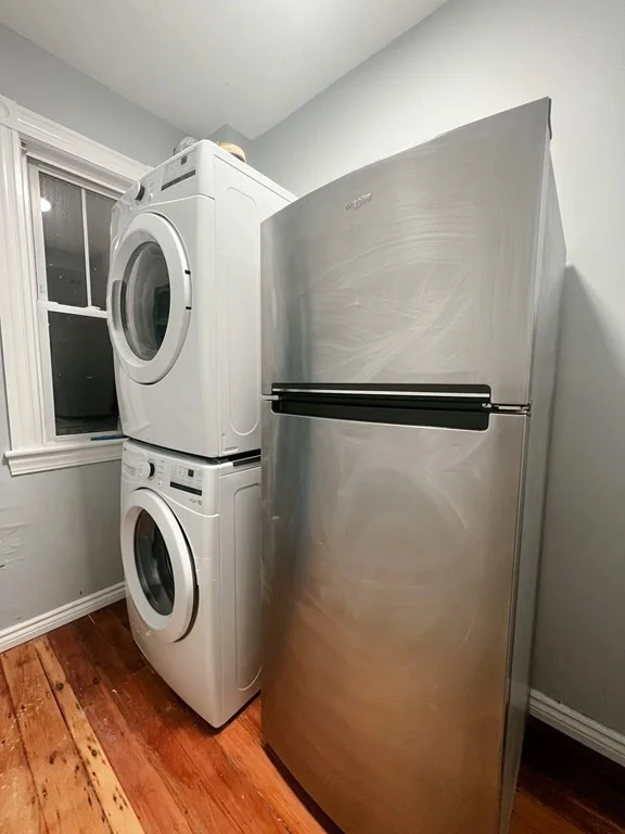 3 bed, 1 bath apartment for rent at 15 Bradshaw Unit 2L, Dorchester — photo 2 of 8