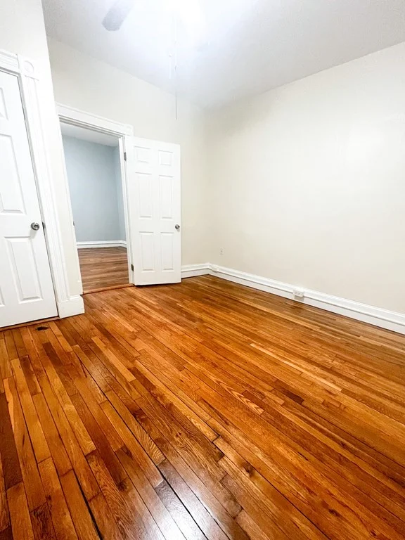 3 bed, 1 bath apartment for rent at 15 Bradshaw Unit 2L, Dorchester — photo 6 of 8