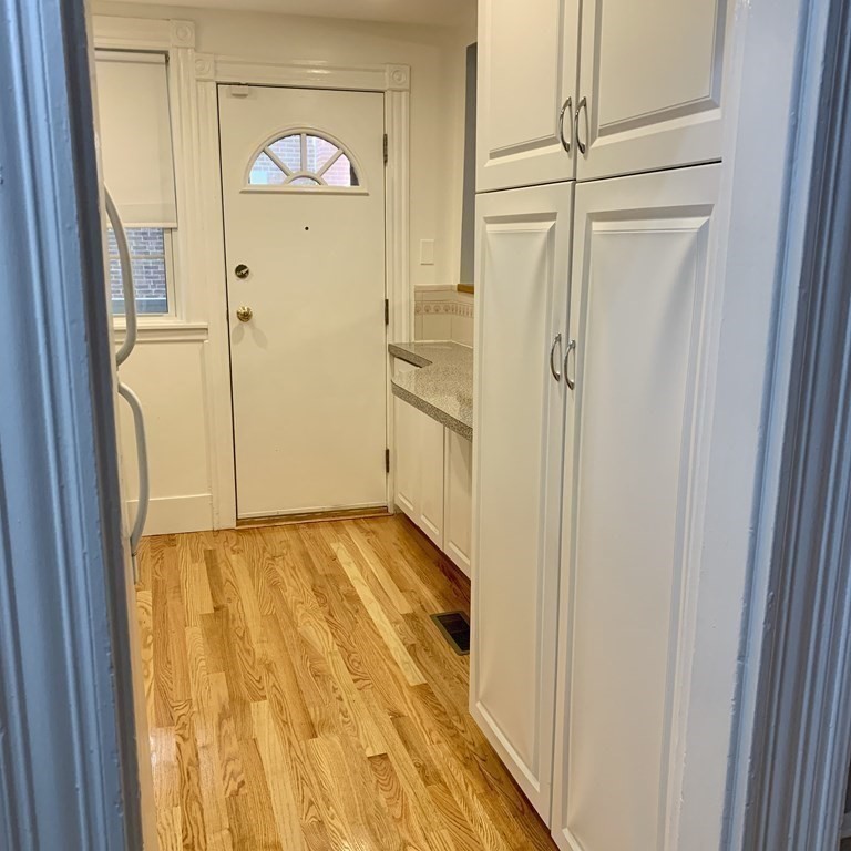 2 bed, 1 bath apartment for rent at 15 Braemore Rd Unit 1, Brighton — photo 9 of 16